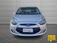 Usata Hyundai ix20 Comfort 90 CV (66 kW) 2013 Argento Utilitaria