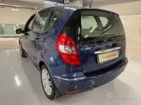 Usata Mercedes A160 Style 95 CV (69 kW) 2012 Bluazzurro Utilitaria