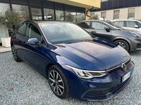 Usata VW Golf VIII Life 116 CV (85 kW) 2022 Blu Berlina