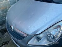 Usata Opel Corsa Cosmo 80 CV (58 kW) 2009 Argento Berlina