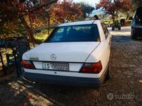 Usata Mercedes 200 72 CV (52 kW) 1987 Bianco Berlina