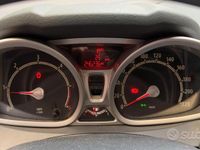 Begagnad Ford Fiesta Ambiente 75 HK (55 kW) 2009 Röd Halvkombi