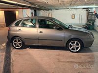 Usata Seat Ibiza 101 CV (74 kW) 2005 Grigio Utilitaria