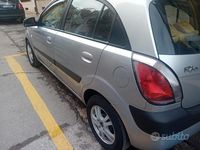 Usata Kia Rio 2005 Grigio Berlina