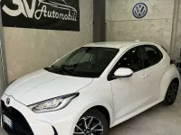 Usata Toyota Yaris Hybrid Lounge 92 CV (67 kW) 2021 Other Berlina