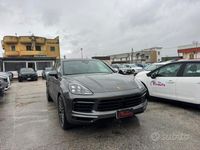 Usata Porsche Cayenne 2019 Grigio scuro SUV