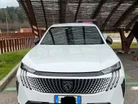 Usata Peugeot e-3008 103 kW (141 CV) 2024 Bianco SUV
