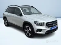 Usata Mercedes GLB200 150 CV (110 kW) 2023 Argento metallizzato SUV
