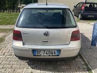 Usata VW Golf IV Highline 110 CV (80 kW) 2000 Berlina