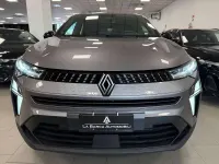 Käytetty Renault Captur Evolution 101 HP (74 kW) 2025 Harmaa Katumaasturi