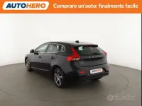 Usata Volvo V40 Momentum 116 CV (85 kW) 2015 Nero Berlina