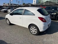 Usata Opel Corsa 86 CV (63 kW) 2012 Bianco Berlina