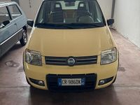 Usado Fiat Panda 4x4 Climbing 60 CV (44 kW) 2006 Amarillo Utilitario