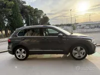Usata VW Tiguan Elegance 150 CV (110 kW) 2022 Grigio scuro SUV