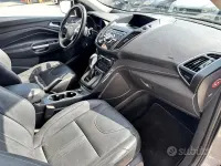 Usata Ford Kuga 140 CV (102 kW) 2013 Grigio SUV