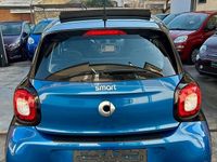 Usata Smart ForFour 2015 Blu Utilitaria