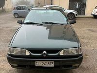 Usado Renault 19 77 CV (56 kW) 1993 Verde Berlina