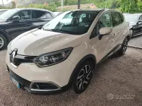 Usata Renault Captur Intens 90 CV (66 kW) 2015 Beige SUV