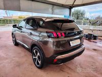 Usata Peugeot 3008 Allure 131 CV (96 kW) 2018 Verde SUV