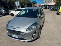 Usata Ford Fiesta Titanium 86 CV (63 kW) 2018 Grigio Utilitaria