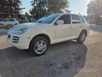 Usata Porsche Cayenne 239 CV (175 kW) 2010 Bianco SUV