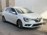 Usata Renault Mégane III Life 90 CV (66 kW) 2016 Berlina