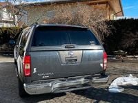 Usata Nissan Navara 174 CV (127 kW) 2006 Grigio Pick-up