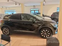 Usata Renault Captur Techno 91 CV (66 kW) 2023 Nero SUV