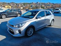 Usata Kia Rio 90 CV (66 kW) 2018 Grigio Berlina