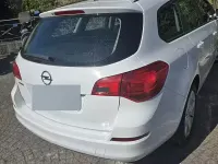 Usata Opel Astra 100 CV (73 kW) 2012 Bianco Station wagon
