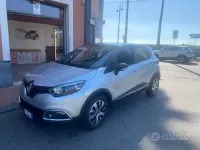 Usata Renault Captur Intens 90 CV (66 kW) 2017 Grigio SUV