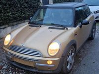 Usata Mini Cooper 116 CV (85 kW) 2007 Oro Utilitaria