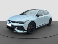 Usata VW Golf VIII Style 300 CV (220 kW) 2025 Crystal ice blue metallic Berlina