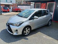 Usata Toyota Yaris Hybrid Active 101 CV (74 kW) 2016 Argento Berlina