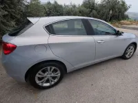 Usata Alfa Romeo Giulietta Exclusive 105 CV (77 kW) 2015 Argento Utilitaria