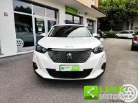 Usata Peugeot 2008 Allure 101 CV (74 kW) 2021 Bianco SUV