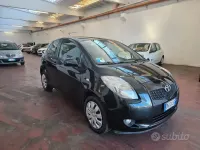 Begagnad Toyota Yaris Sol 87 HK (63 kW) 2008 Svart Halvkombi