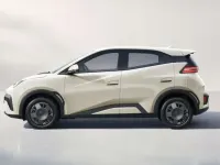 Nuova BYD Dolphin Surf Active 35 kW (48 CV) 2026 Bianco Utilitaria