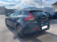 Usata Volvo V40 R-Design 120 CV (88 kW) 2019 Blu/azzurro Berlina