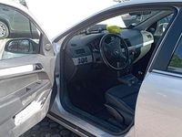Usata Opel Astra 150 CV (110 kW) 2007 Utilitaria
