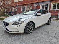 Usata Volvo V40 R-Design Momentum 114 CV (83 kW) 2014 Bianco Berlina