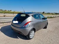 Usata Lancia Ypsilon 69 CV (50 kW) 2013 Grigio Utilitaria