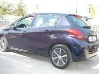 Usata Peugeot 208 Allure 82 CV (60 kW) 2017 Bluazzurro Utilitaria