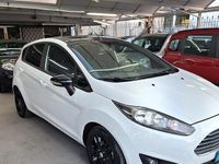 Usata Ford Fiesta 75 CV (55 kW) 2015 Bianco Berlina
