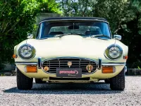 Usata Jaguar E-Type 272 CV (200 kW) 1973 Primrose yellow Cabrio