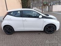 Usata Toyota Aygo Business Edition 69 CV (50 kW) 2017 Bianco Utilitaria