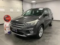 Usata Ford Kuga Titanium 120 CV (88 kW) 2018 Grigio SUV