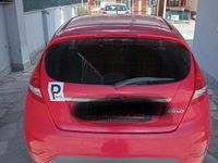 Usata Ford Fiesta 96 CV (70 kW) 2010 Rosso Utilitaria