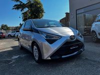 Usata Toyota Aygo 72 CV (52 kW) 2019 Argento Utilitaria