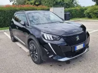 Usata Peugeot e-2008 GT 56 kW (77 CV) 2021 Nero SUV